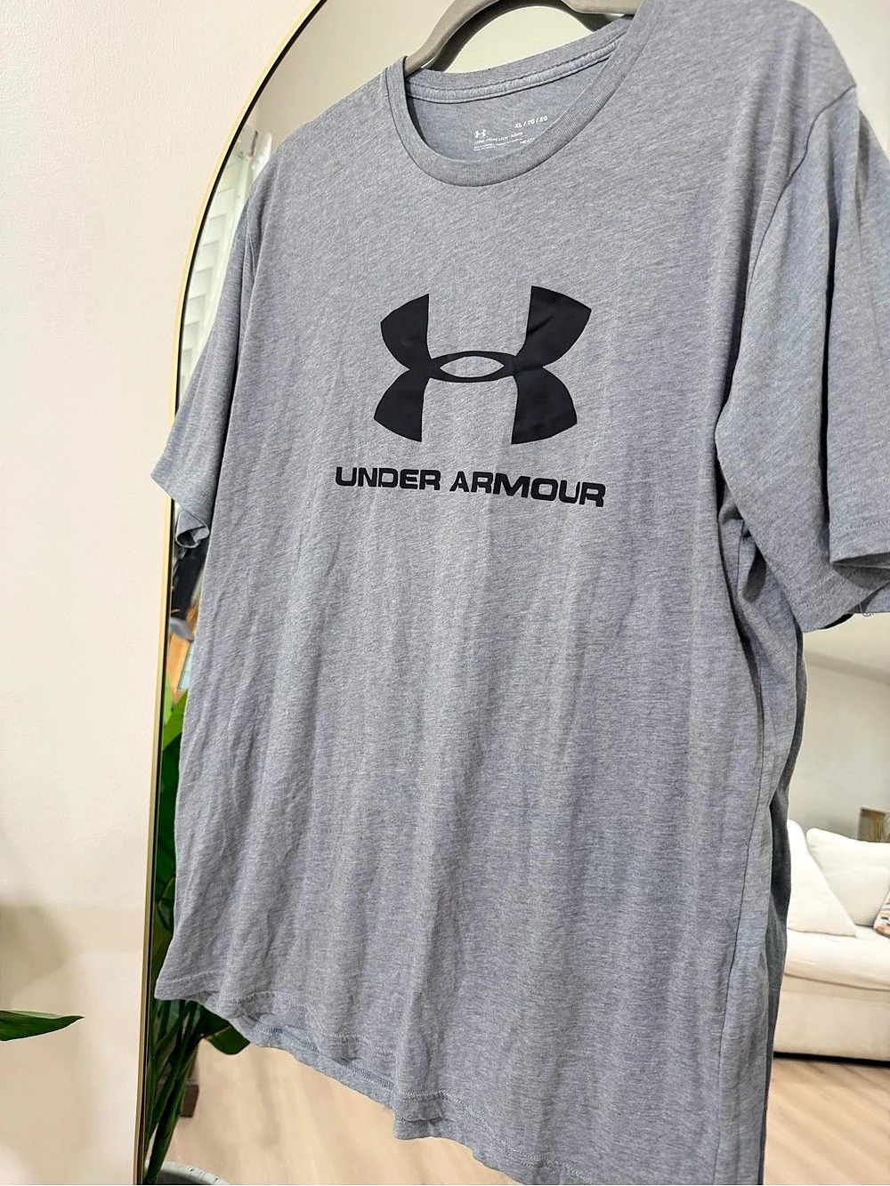 Under Armour Men's Big Logo Graphic Tee Gray Short Sleeve